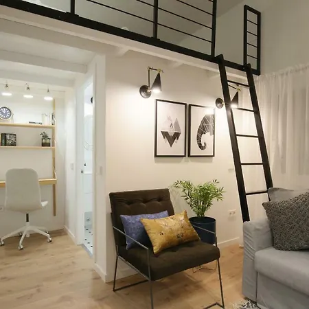 Moderno Y Reformado Apartamento Al Lado Del Museo-3