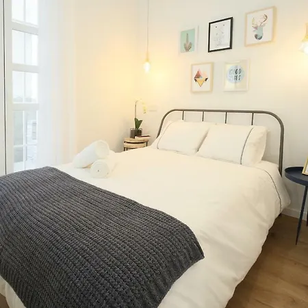 Moderno Y Reformado Apartamento Al Lado Del Museo-2
